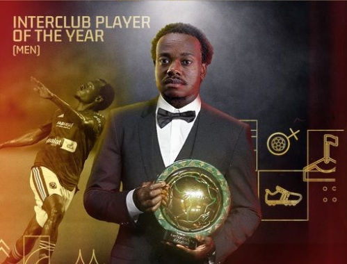 بيرسي تاو يتوج بجائزة أفضل لاعب في اتحاد دول جنوب إفريقيا