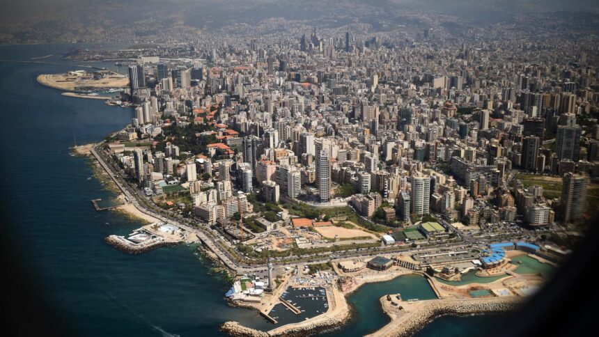 خبير اقتصادي لبناني يقول لـ"سبوتنيك": خسائر اقتصادية وأضرار تلحق بالسياحة بسبب الهجمات الإسرائيلية