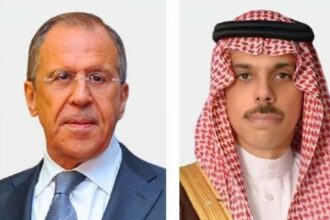 وزير الخارجية السعودي يستعرض مع نظيره الروسي علاقات البلدين